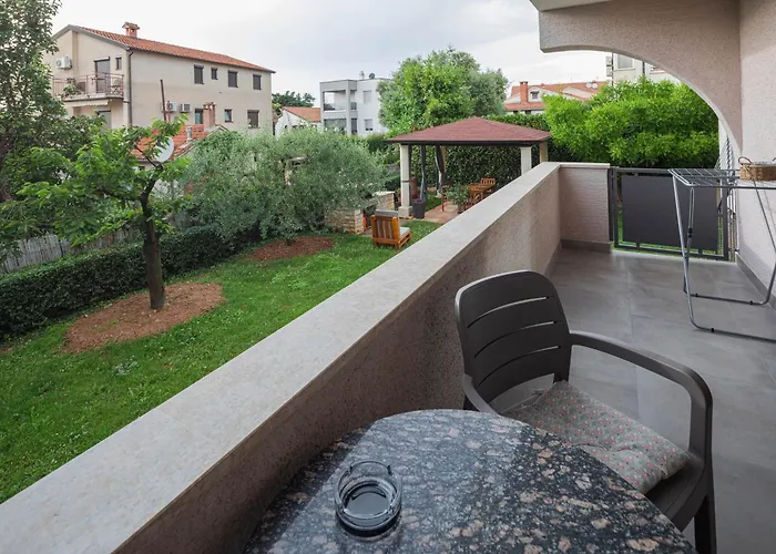 Bozena-porec Апартаменты *